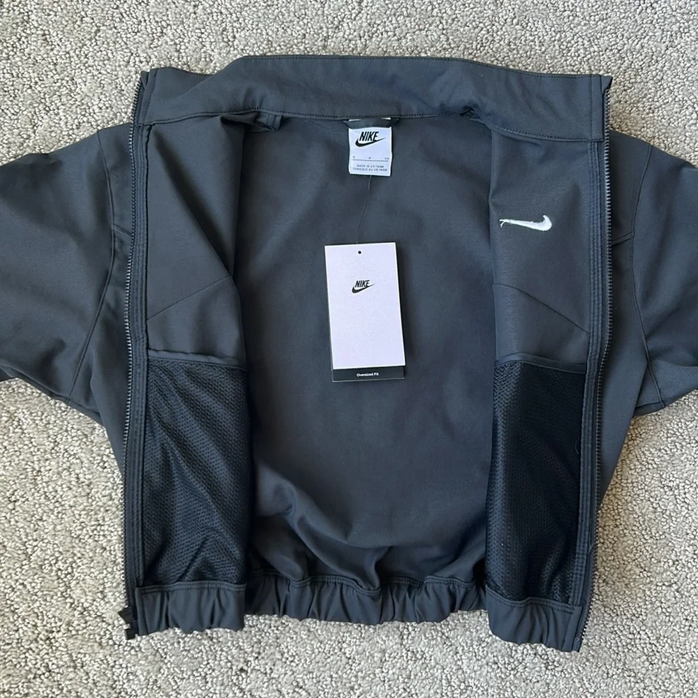 Nike Lightweight Oversized Jacket Black Zip Youth Coat Sportswear Girls SZ S NWT